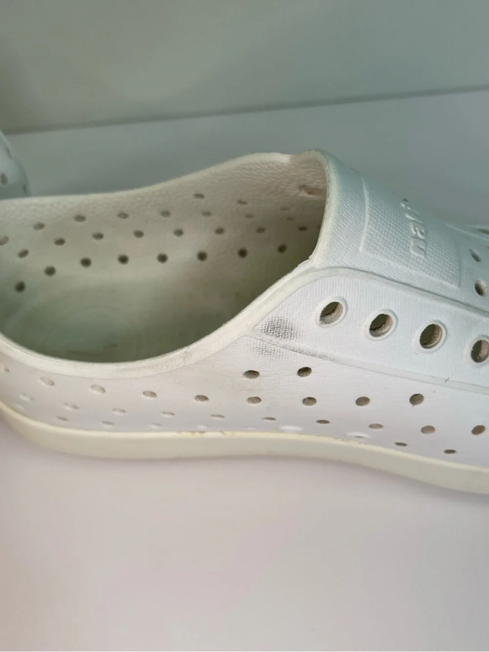 Native Kids Girls' Jefferson White Slip-On Shoes, Size J3 Water Shoe Slip On